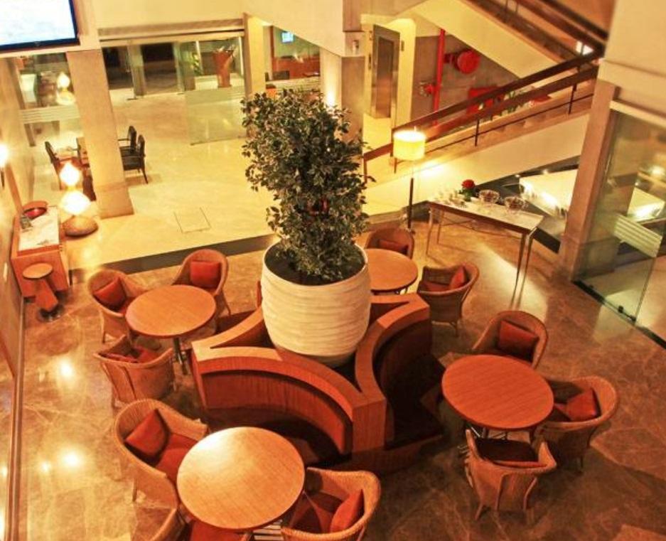 Hotel Woodland Пуна Экстерьер фото